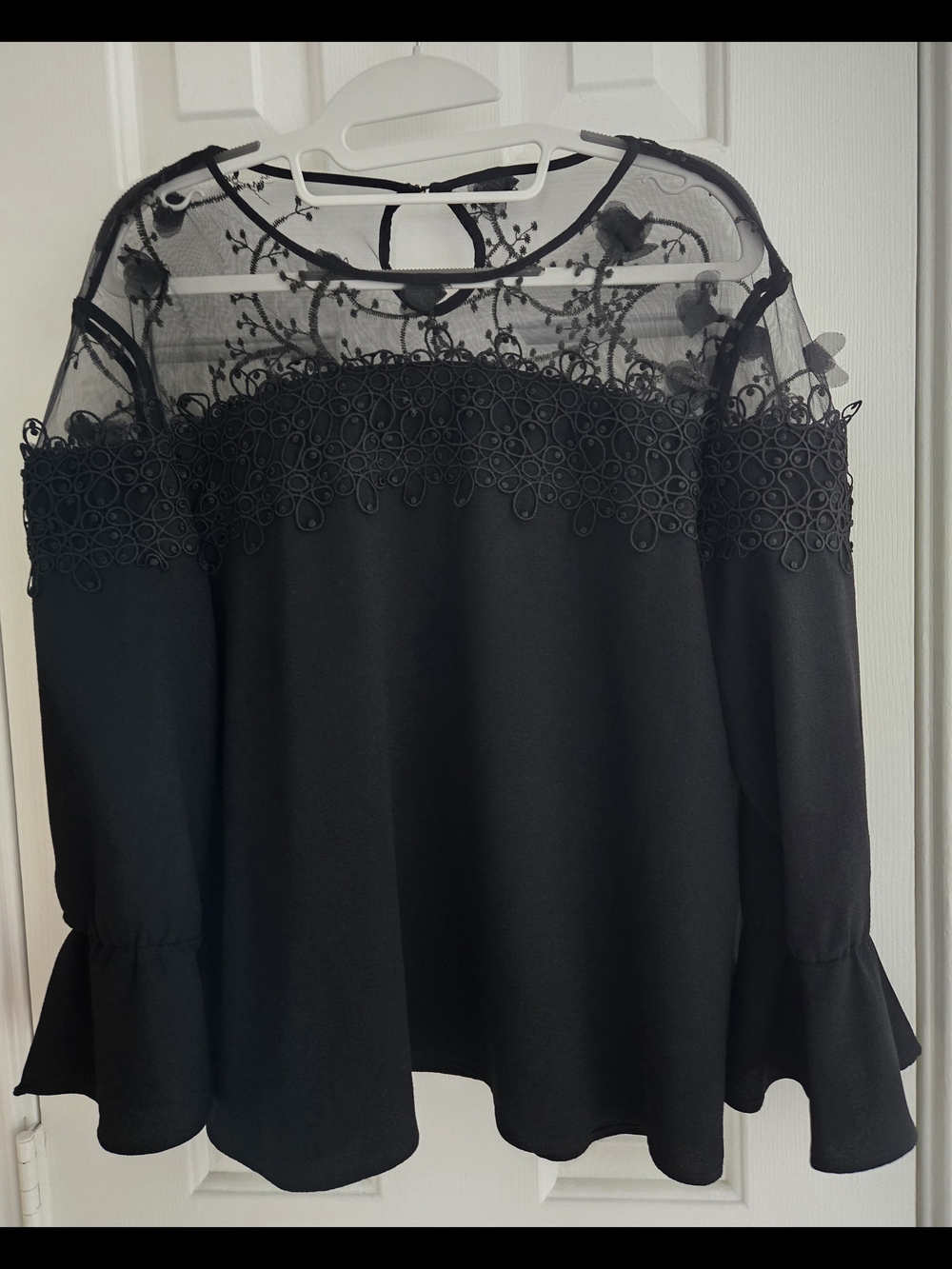 Marc New York Black Lace Mesh Bell Sleeve Blouse Top Women's Size Medium EUC